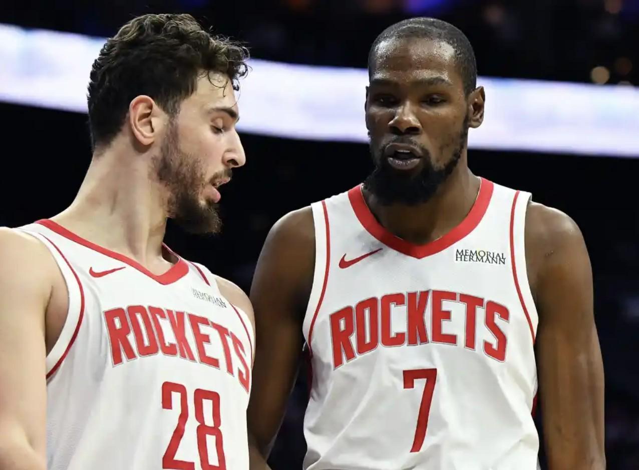 世界杯比赛直播-杜兰特：对手包夹我就会为队友创造机会，只是今天空位投不进