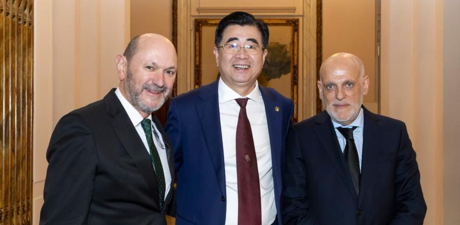 世界杯app下载-记者：中国足协与西甲合作为3年，将派中国教练赴西甲培训