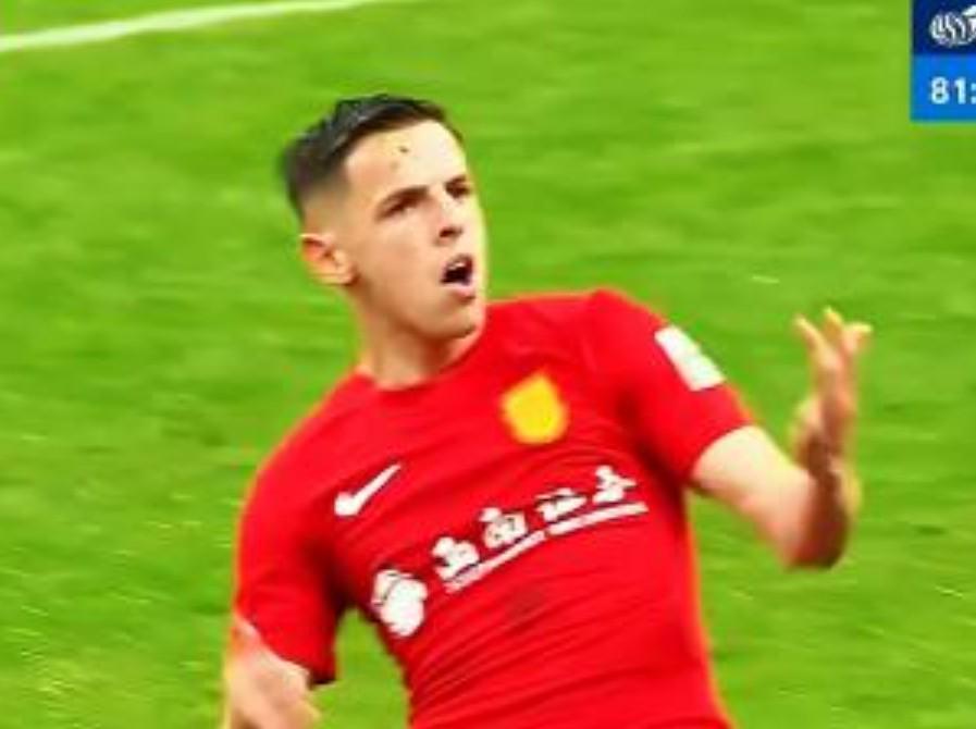 世界杯app下载-肯帕努：龙兴足球场很棒，就像欧冠和欧联杯那种大型球场一样